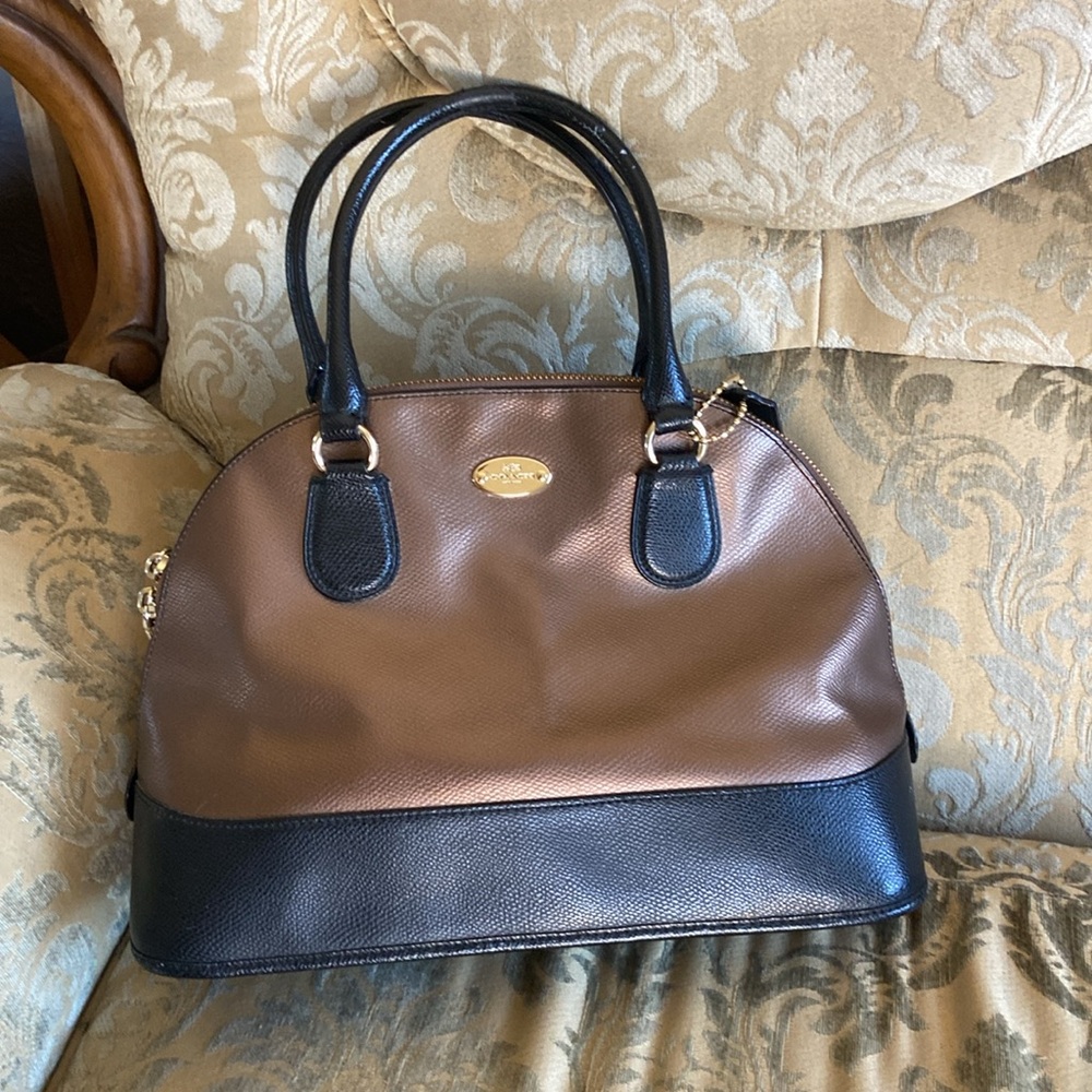 Coach Cora Bicolor Purse 🐚
